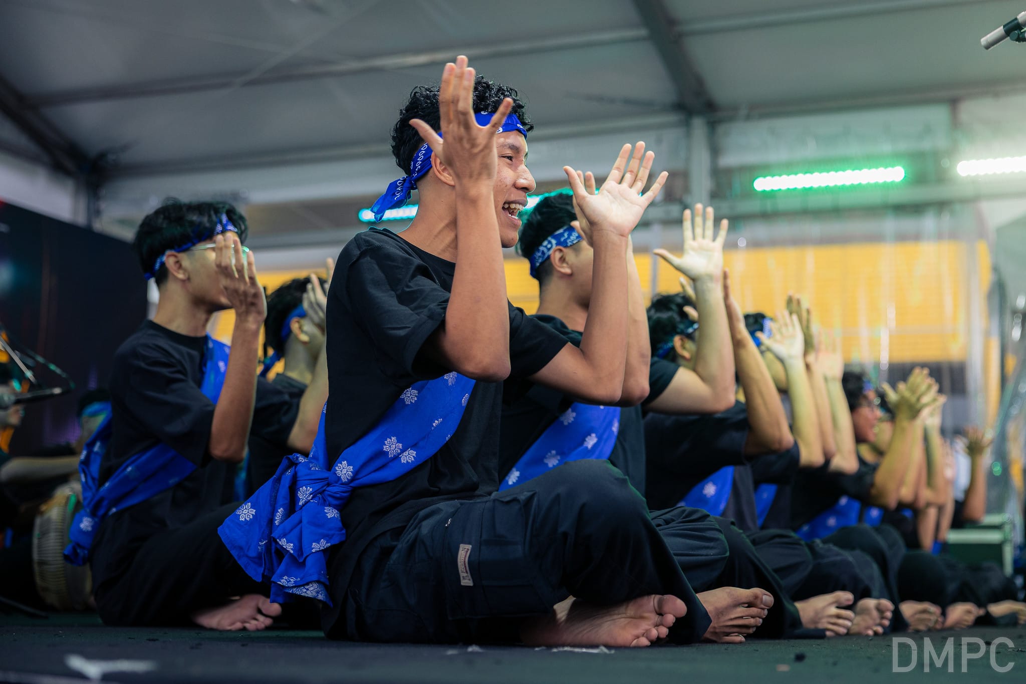 Image of Temasek Polytechnic Dikir Barat performing at a concert